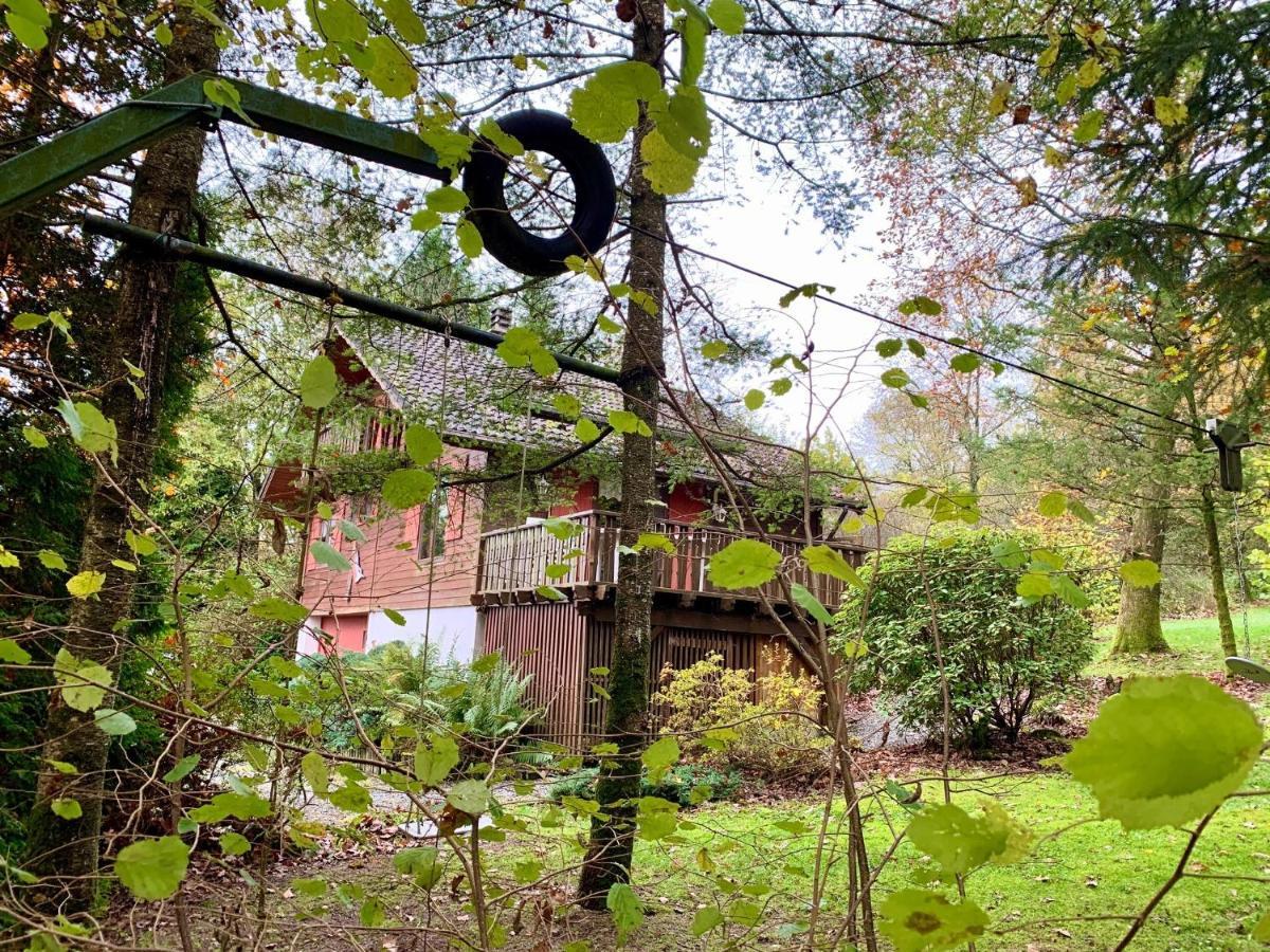 Gezellige chalet Oizy Buitenkant foto